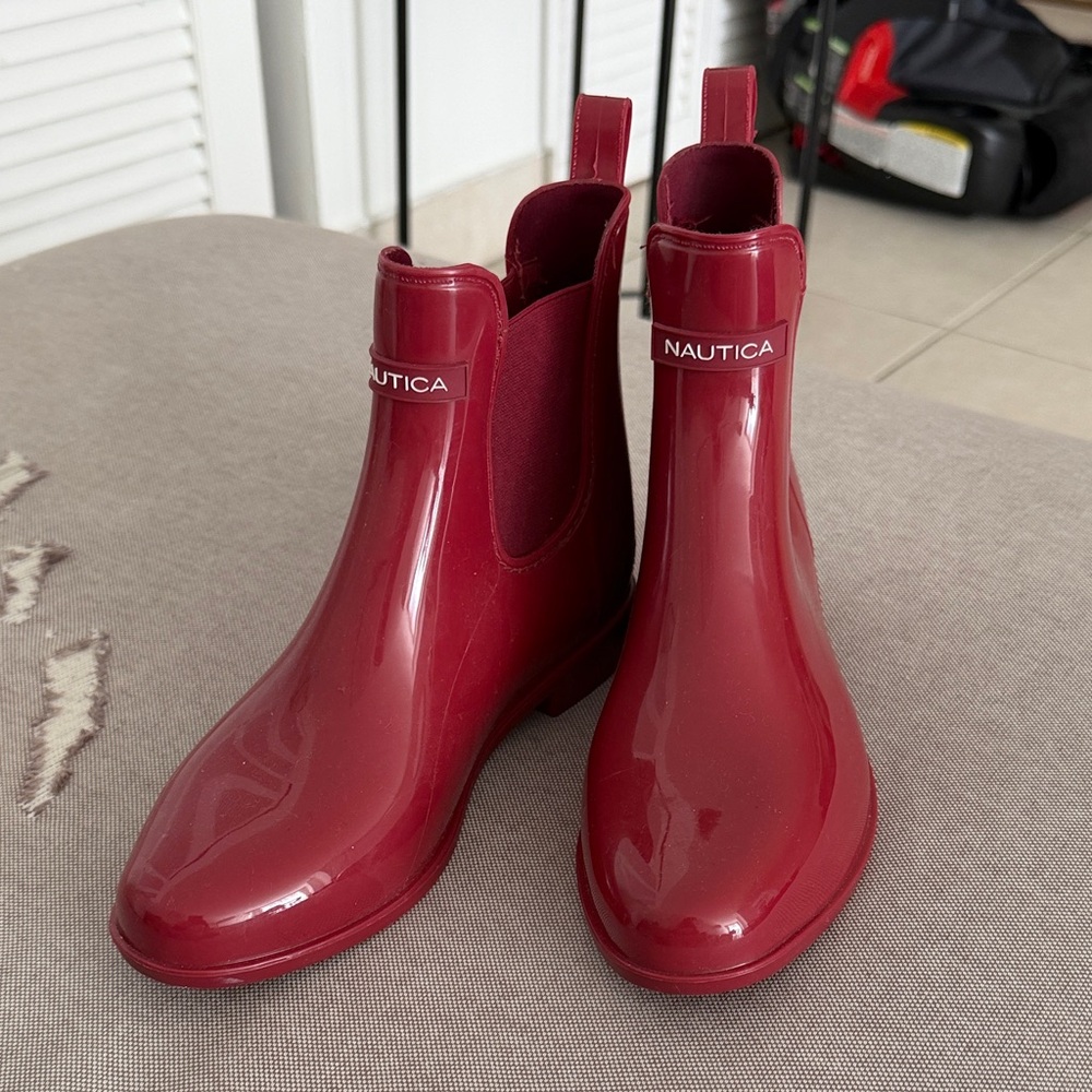 Nautica Women's Burgundy Rain Boots